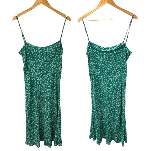 Realisation | The Amelia Midi Dress in Poison Ivy - Size XL - Picture 4 of 13